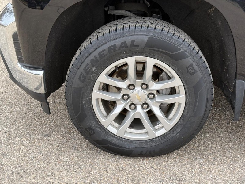 Chevrolet Silverado 1500 Vehicle Full-screen Gallery Image 06