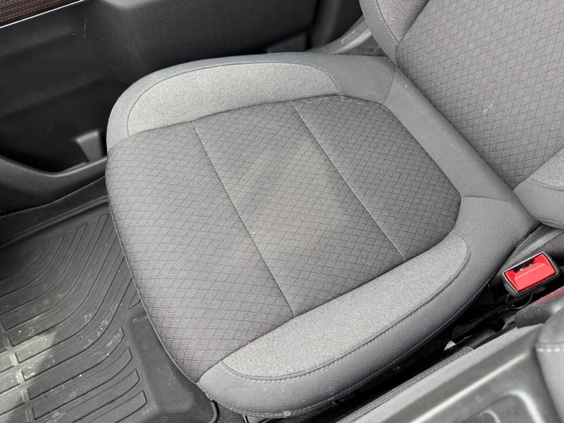 Chevrolet Silverado 1500 Vehicle Full-screen Gallery Image 20