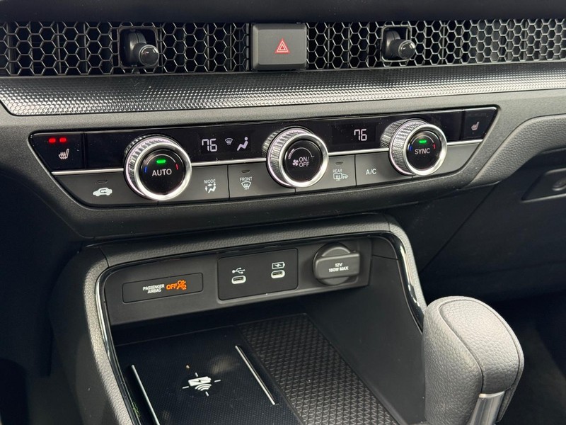 Honda CR-V Vehicle Image 13