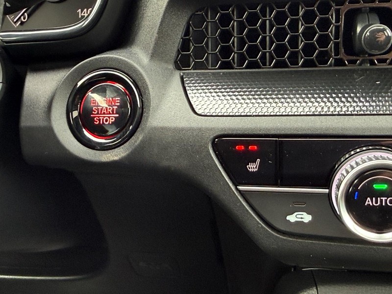 Honda CR-V Vehicle Image 14