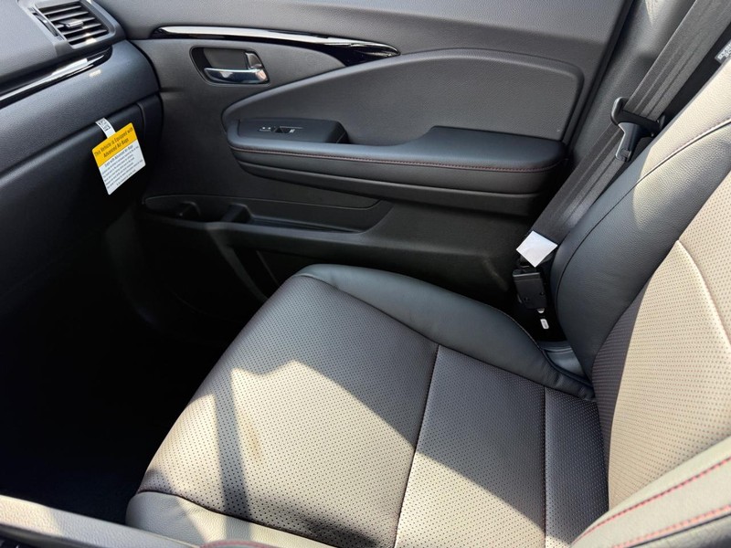 Honda Ridgeline Vehicle Image 17