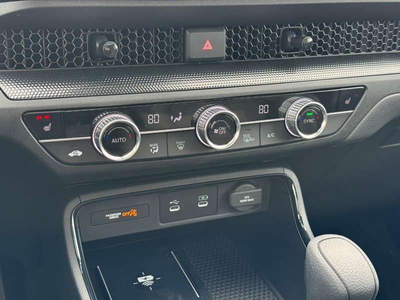 Honda CR-V Vehicle Image 13