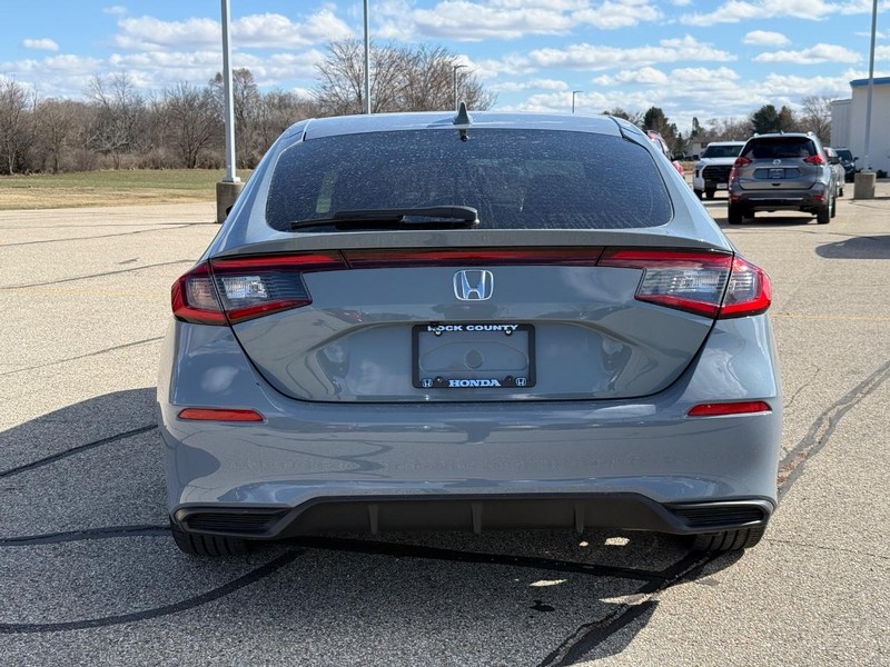 Honda Civic Hatchback Vehicle Image 4