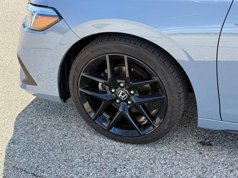 Honda Civic Hatchback Vehicle Image 7