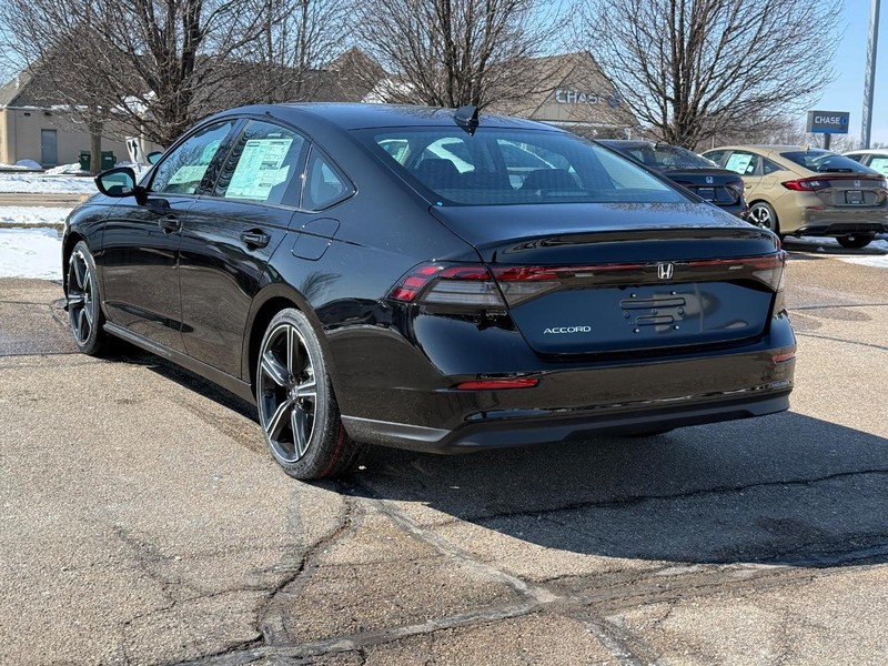 Honda Accord Sedan Vehicle Image 5
