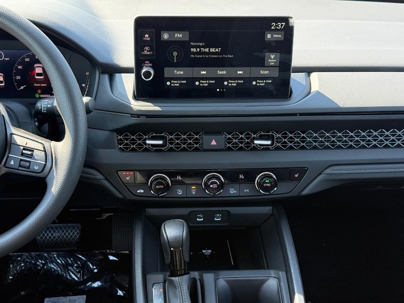 Honda Accord Sedan Vehicle Image 10