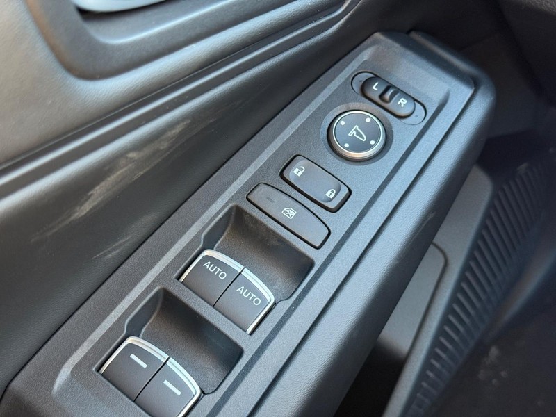 Honda Accord Sedan Vehicle Image 19