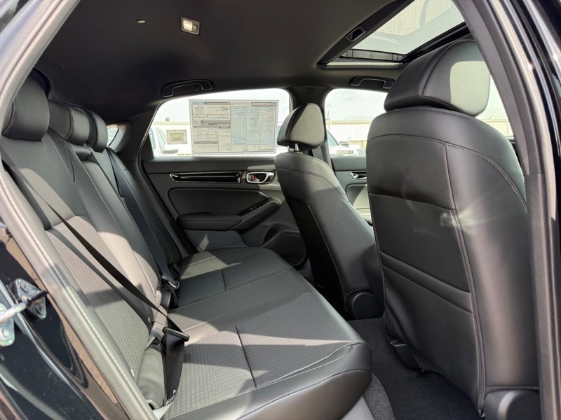 Honda Civic Hatchback Hybrid Vehicle Image 5