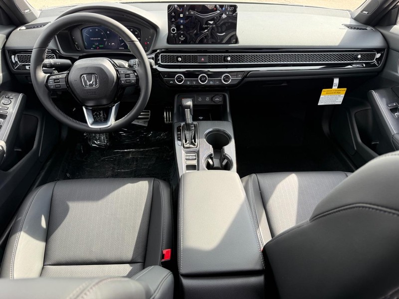 Honda Civic Hatchback Hybrid Vehicle Image 7