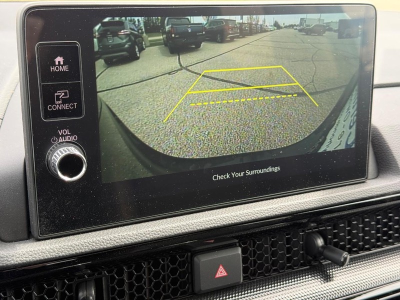 Honda CR-V Vehicle Full-screen Gallery Image 17