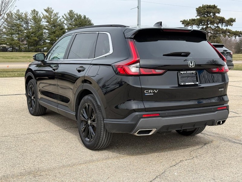 Honda CR-V Hybrid Vehicle Image 5