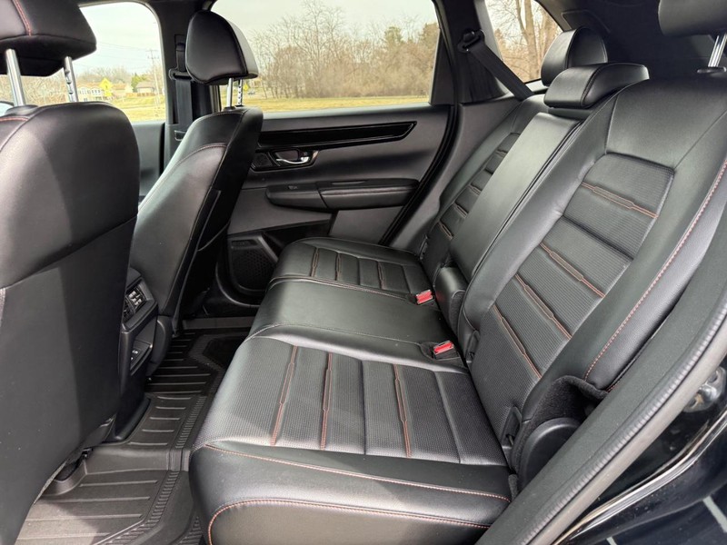 Honda CR-V Hybrid Vehicle Image 9