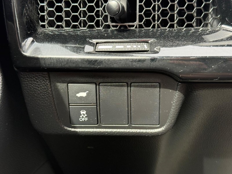 Honda CR-V Hybrid Vehicle Image 20