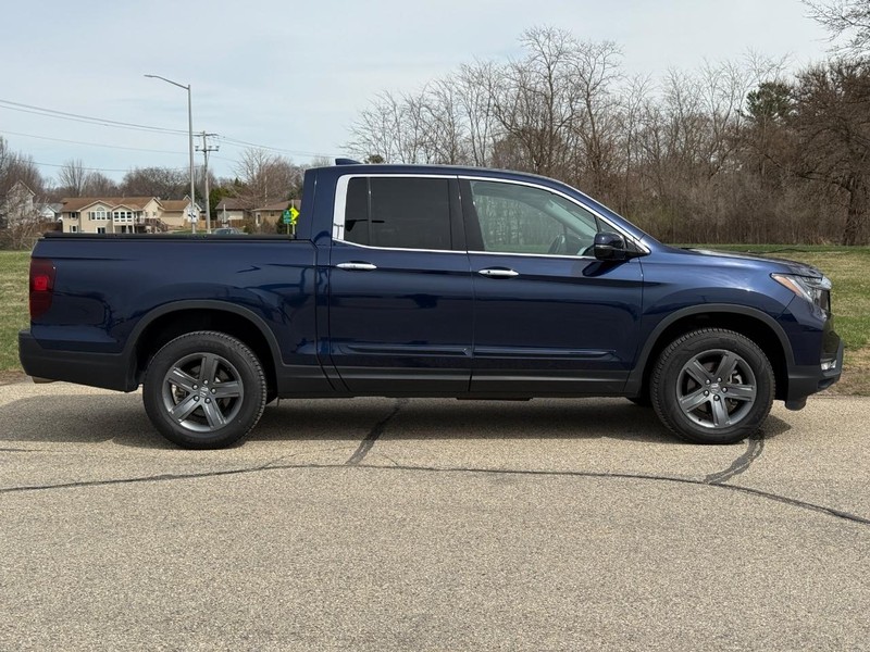 Honda Ridgeline Vehicle Image 2