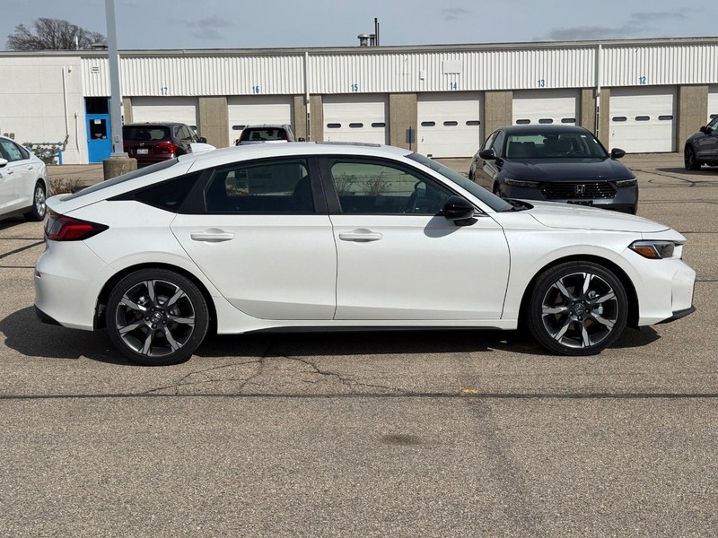 Honda Civic Hatchback Hybrid Vehicle Image 2