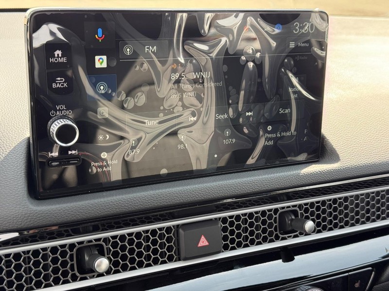 Honda Civic Hatchback Hybrid Vehicle Image 12