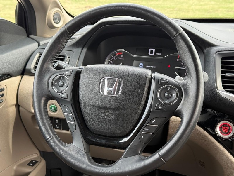 Honda Pilot Vehicle Image 16