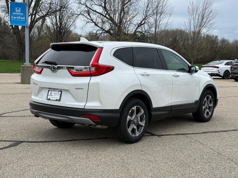 Honda CR-V Vehicle Full-screen Gallery Image 03