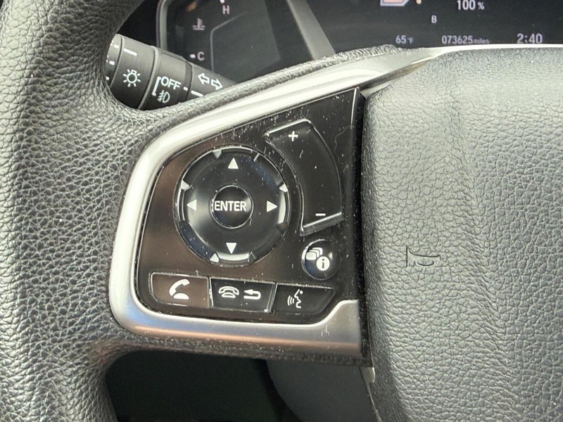 Honda CR-V Vehicle Full-screen Gallery Image 15