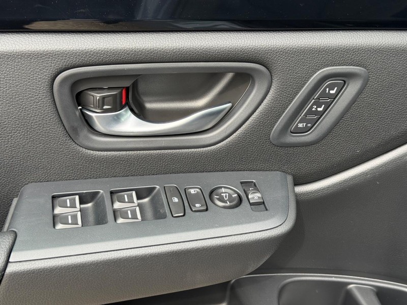 Honda Pilot Vehicle Image 17