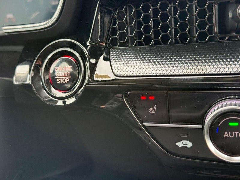 Honda CR-V Vehicle Image 14