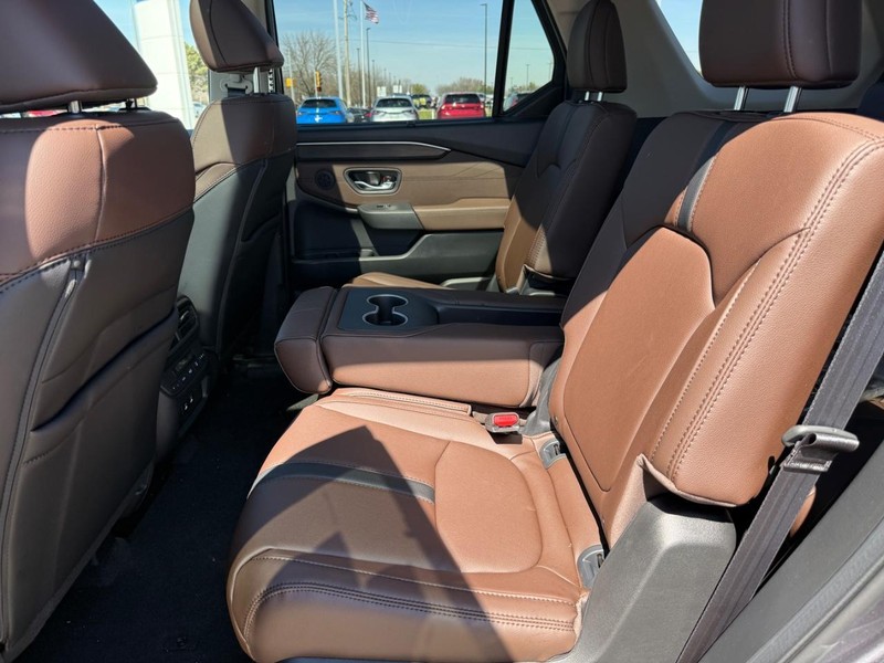 Honda Pilot Vehicle Image 9