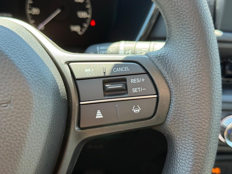 Honda CR-V Vehicle Image 16