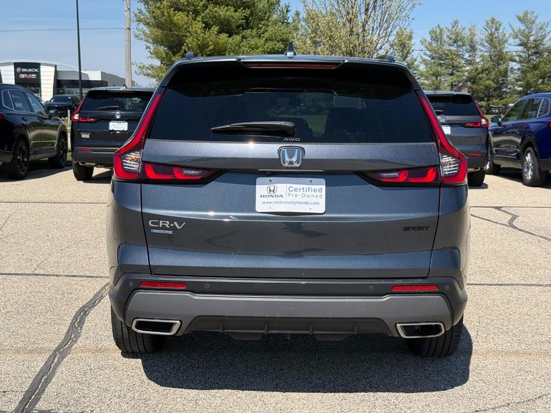 Honda CR-V Hybrid Vehicle Full-screen Gallery Image 04