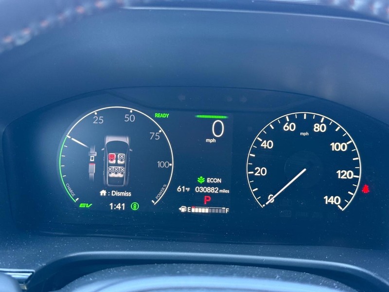 Honda CR-V Hybrid Vehicle Full-screen Gallery Image 17