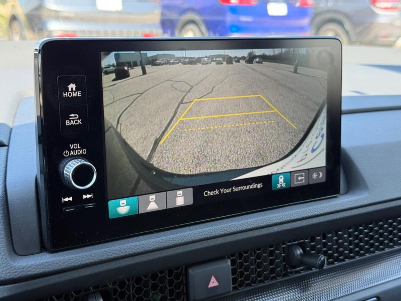 Honda CR-V Hybrid Vehicle Full-screen Gallery Image 18