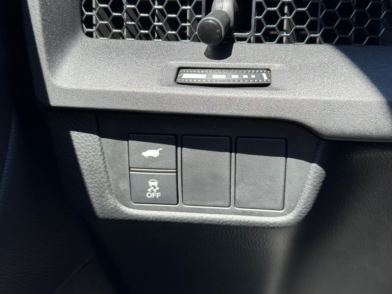 Honda CR-V Hybrid Vehicle Full-screen Gallery Image 21