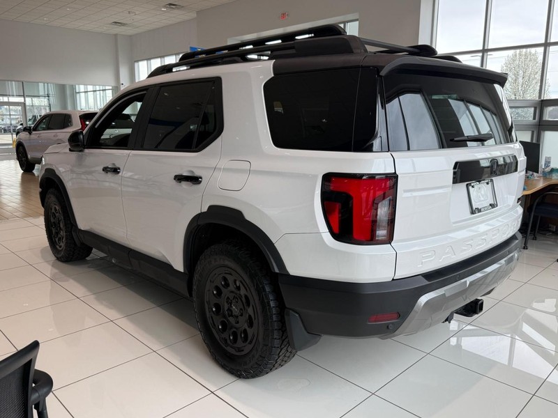 Honda Passport Vehicle Image 3
