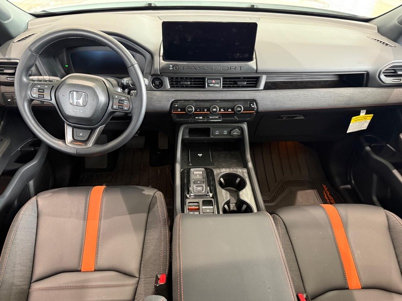 Honda Passport Vehicle Image 8