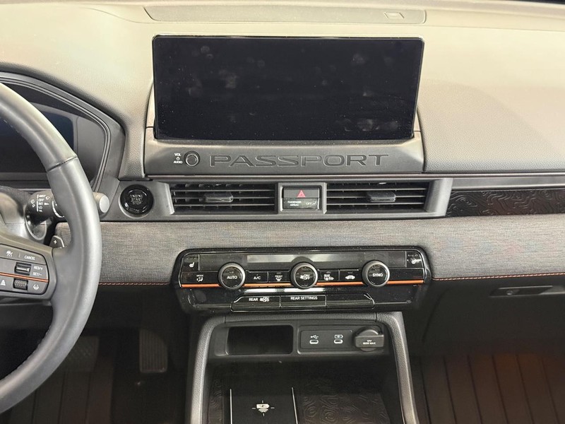 Honda Passport Vehicle Image 9