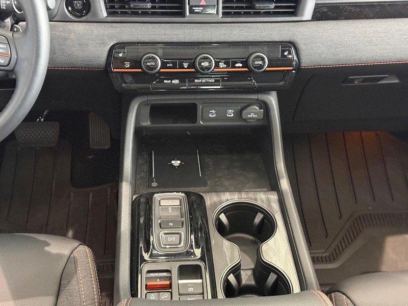 Honda Passport Vehicle Image 10