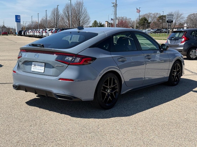 Honda Civic Hatchback Vehicle Full-screen Gallery Image 02