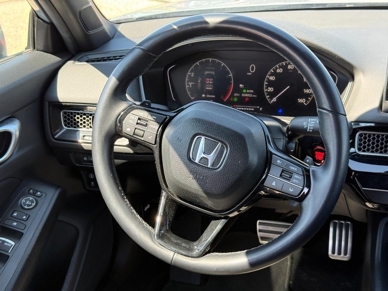 Honda Civic Hatchback Vehicle Full-screen Gallery Image 12