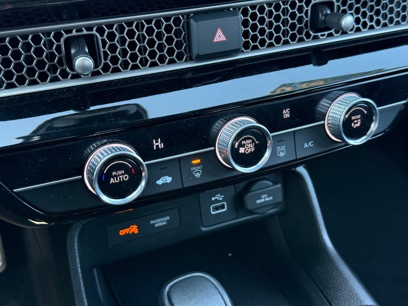 Honda Civic Hatchback Vehicle Full-screen Gallery Image 18