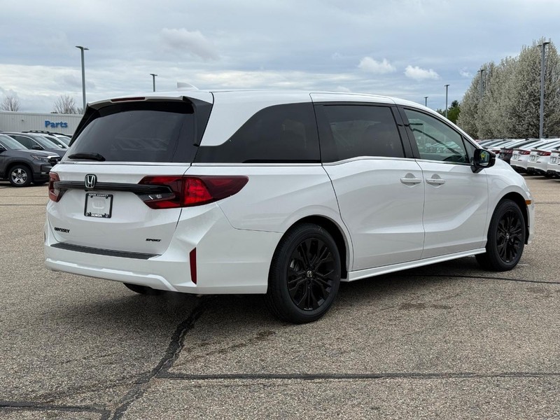Honda Odyssey Vehicle Image 3