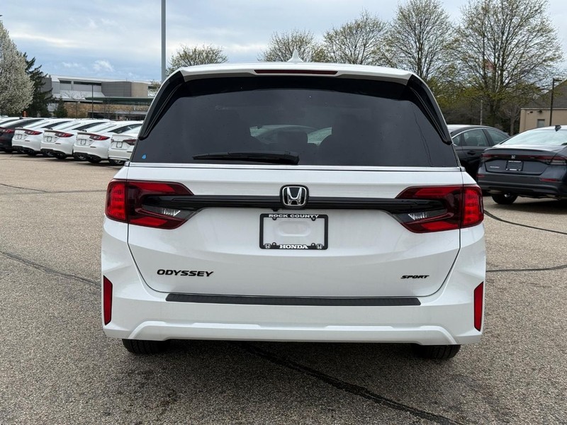 Honda Odyssey Vehicle Image 4