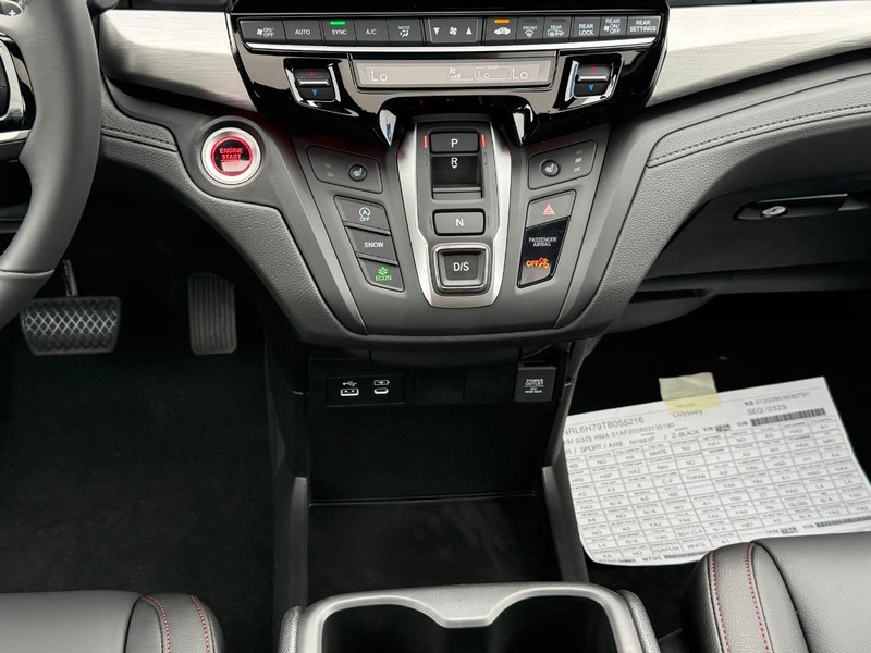 Honda Odyssey Vehicle Image 13
