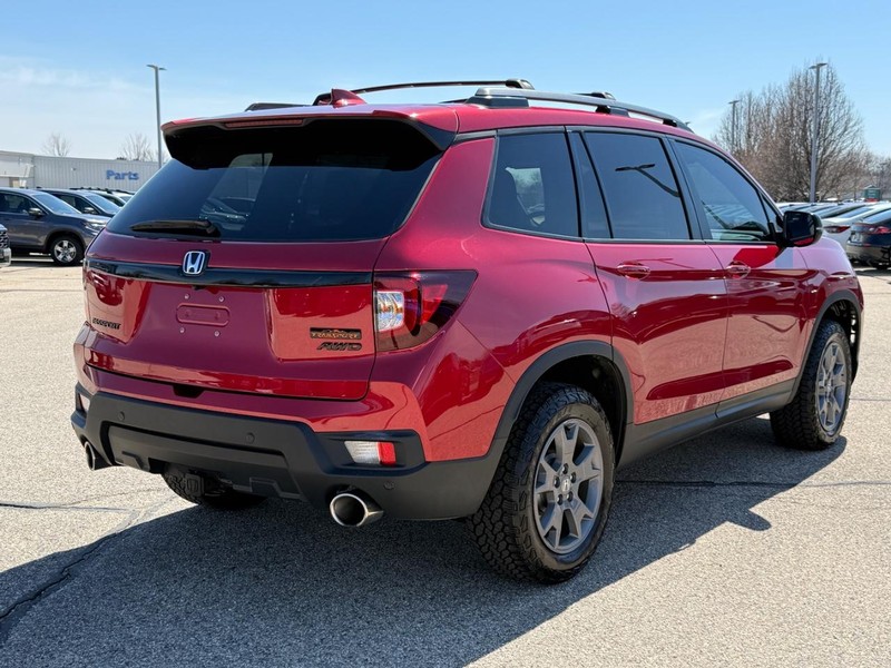 Honda Passport Vehicle Image 3