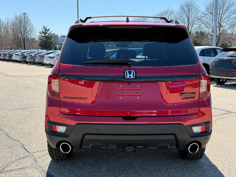 Honda Passport Vehicle Image 4