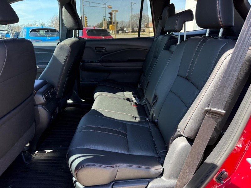 Honda Passport Vehicle Image 9