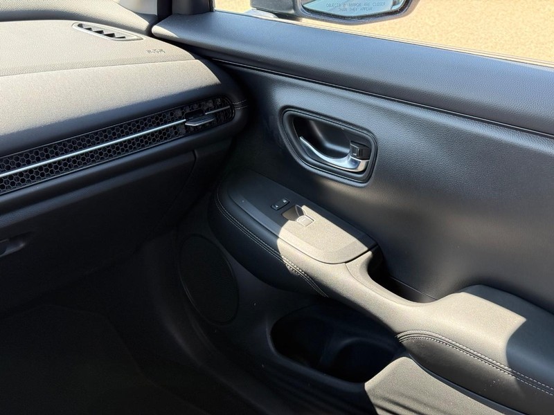 Honda HR-V Vehicle Image 12