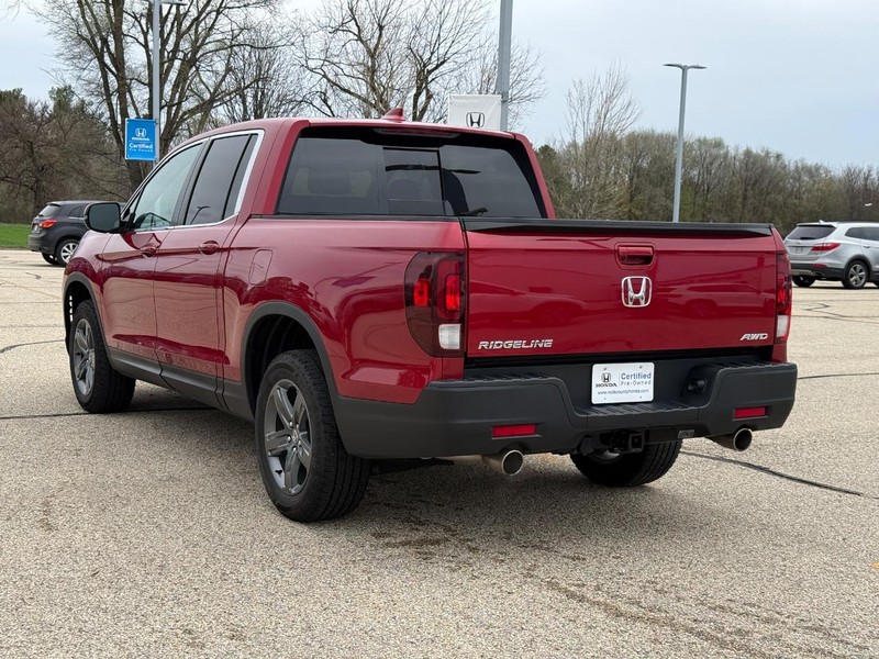 Honda Ridgeline Vehicle Full-screen Gallery Image 05