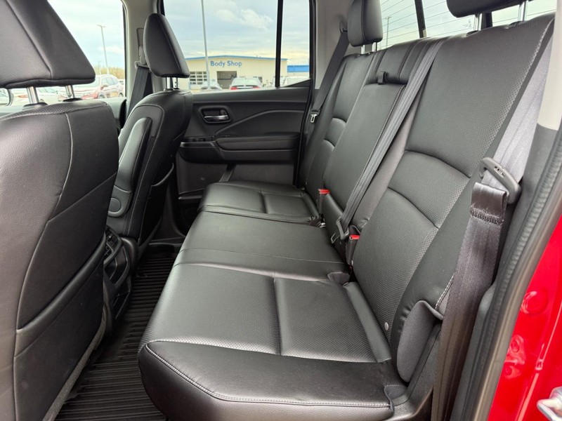 Honda Ridgeline Vehicle Full-screen Gallery Image 09