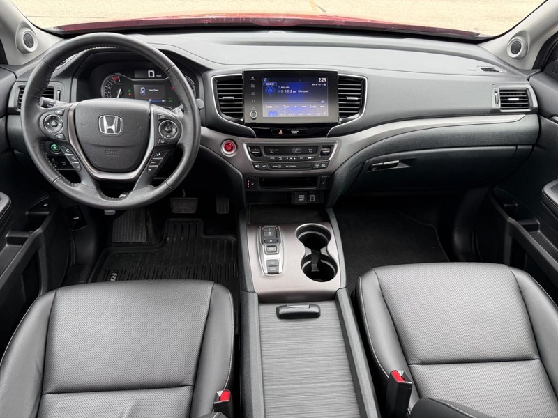 Honda Ridgeline Vehicle Full-screen Gallery Image 10