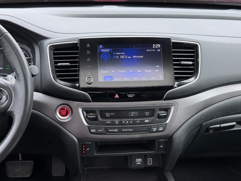 Honda Ridgeline Vehicle Full-screen Gallery Image 11