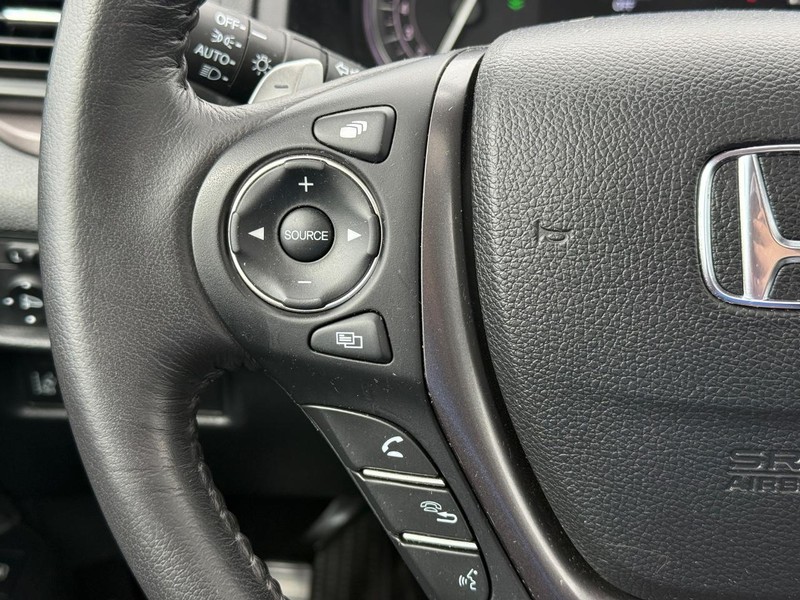 Honda Ridgeline Vehicle Full-screen Gallery Image 15